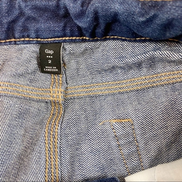 Gap women’s size 2 low rise distressed jean shorts - Picture 7 of 9